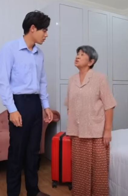 D2512013 เป นแค คนใช ไม ควรมาน งท ของเจ านาย(ละครส น) หน งส นด BSC part2