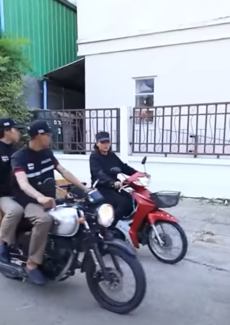 D2712116 เก อบรอดแล วเช ยว (ละครส น) หน งส นด BSC part2