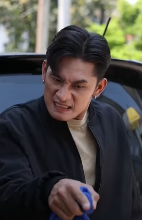 D2201108 เด กขายพวงมาล ปาห นใส กระจกรถ (หน งส น)สกายฟ part2