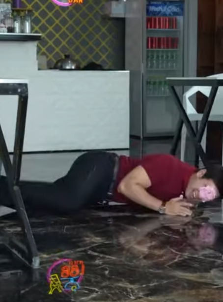 D3201014 หญ งใช หลอดยาวเพ อทำส งมห ศจรรย part2