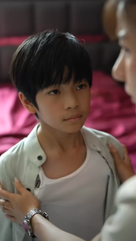 D0801153 แม เล ยงเต มบางอย างในอาหารของล part2