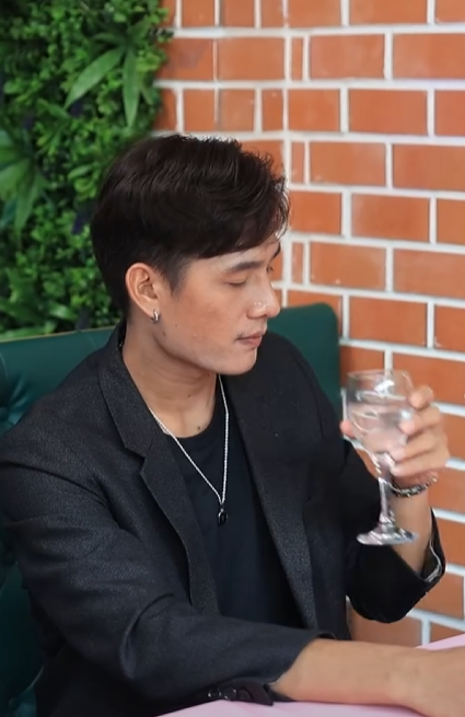 D1401201 เขายอมให เจ านายเอาเปร ยบเพ ยงเพราะ