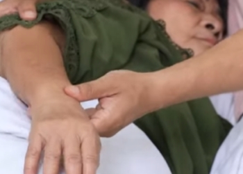 D1401368 ชายคนน แอUต ดอะไรท หล งเธO (หน งส น) สามโคกฟ part2