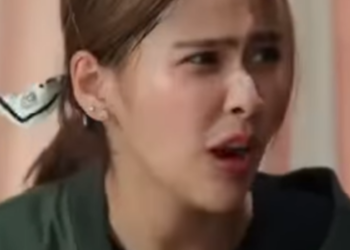 D2001054 พวกเขาใส อะไรลงไปในพ ซซ (หน งส น) สามโคกฟ part2