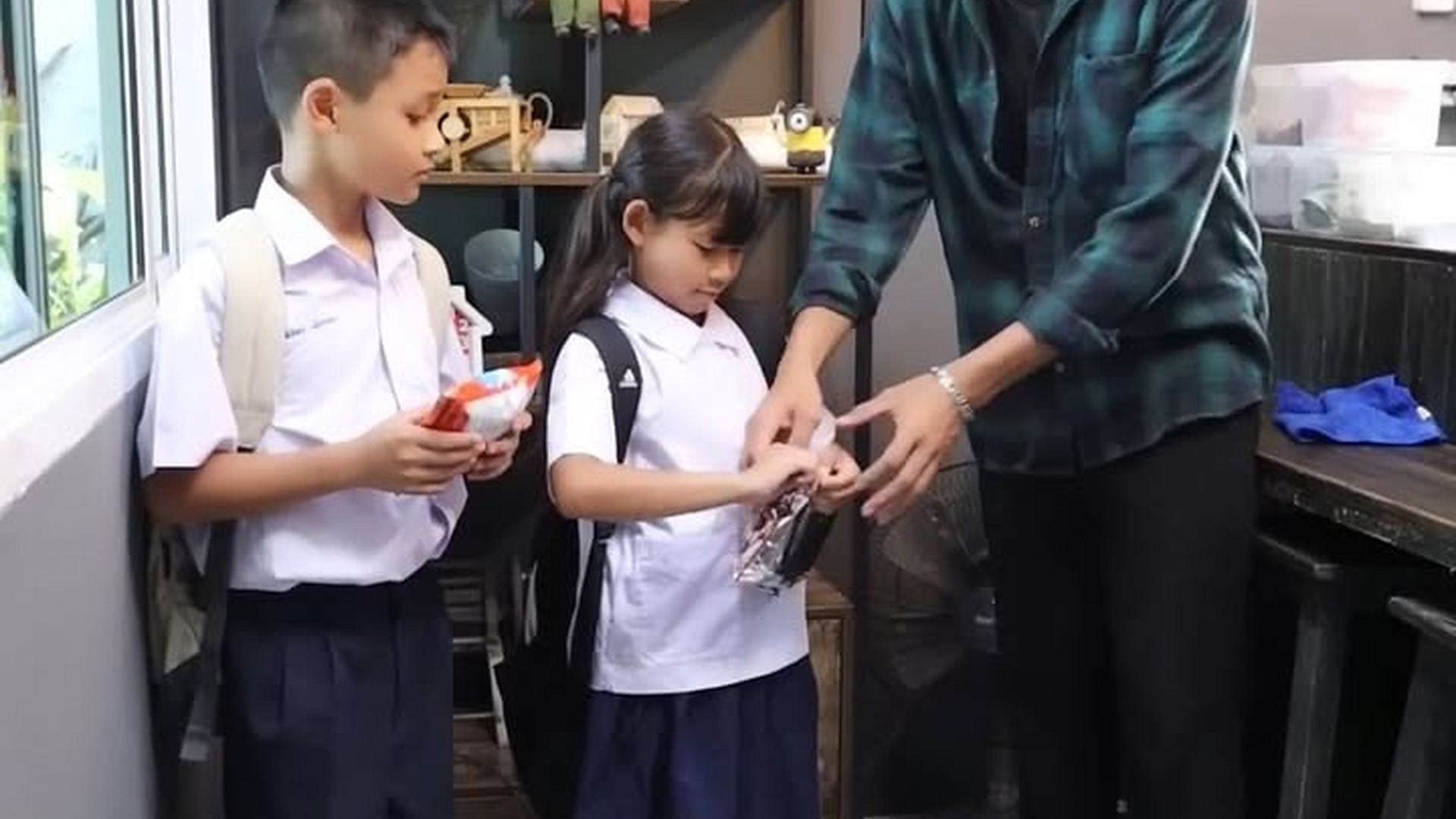 D0104028_ไอ้เด็กโง่! โตป่านนี้ยังคิดเลขไม่เป็น! | หนังสั้น BSC Films_part2 | เม้าท์ เผือก ซุบซิบ