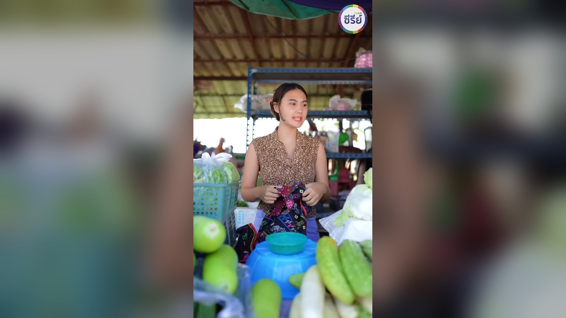 D2205028_ล กค าด งสาม ให มาอย ใต แผง เพราะร ว าผ กม นแพง หว งว าเร องจะไม แดงในโซเช ยลนะ EP_part2.mp4 | Attrox Lee